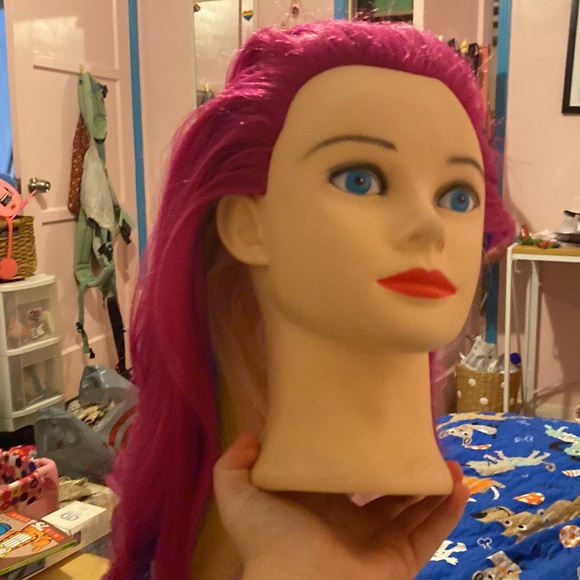 Manikin head with multicolor hair - Picture 2 of 2